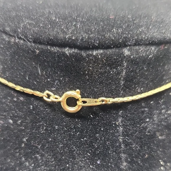 Gold Minimalist Beaded Necklace Jewelry - Picture 5 of 6